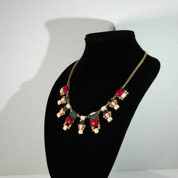 Clearance Necklace Bling Ready to Resell or Wear Faux Pearls Faux Gems - Picture 3 of 8